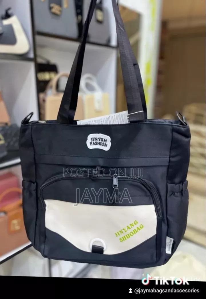 A Good Quality Waterproof Tot Bag