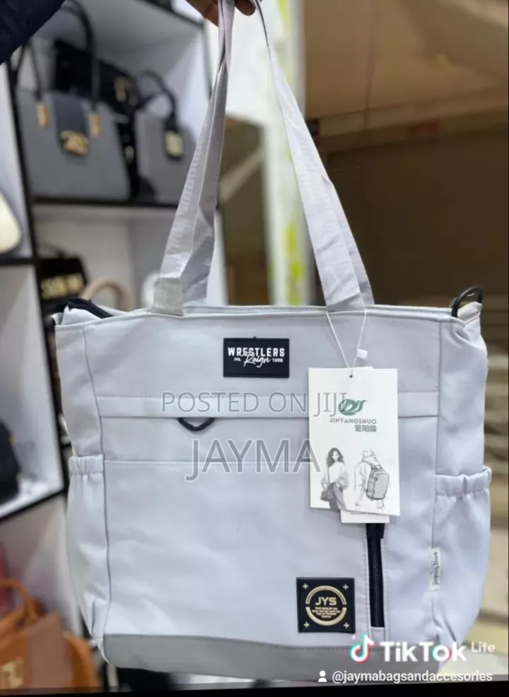 A Good Quality Waterproof Tot Bag