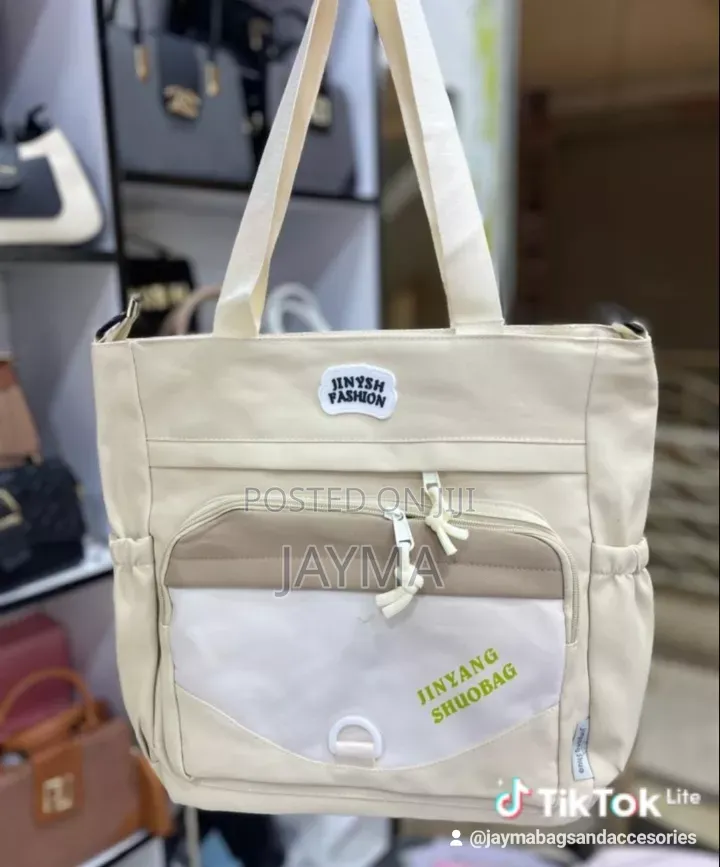 A Good Quality Waterproof Tot Bag