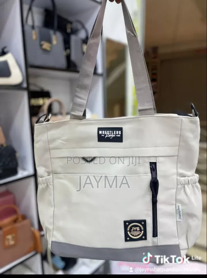 A Good Quality Waterproof Tot Bag