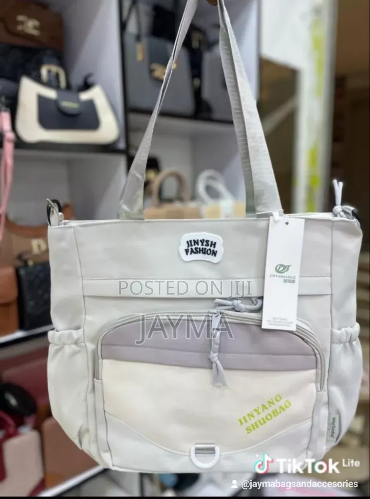 A Good Quality Waterproof Tot Bag