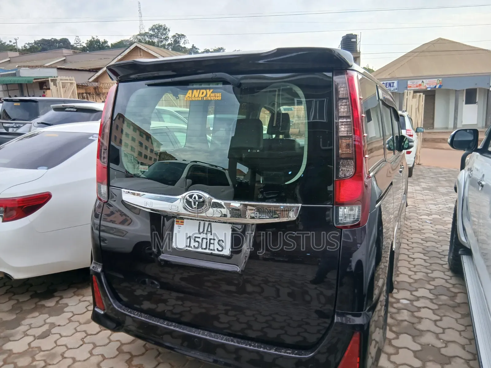Toyota Noah 2014 Maroon