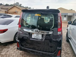 Toyota Noah 2014 Maroon
