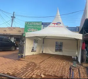50-Seater Pyramid Canopy