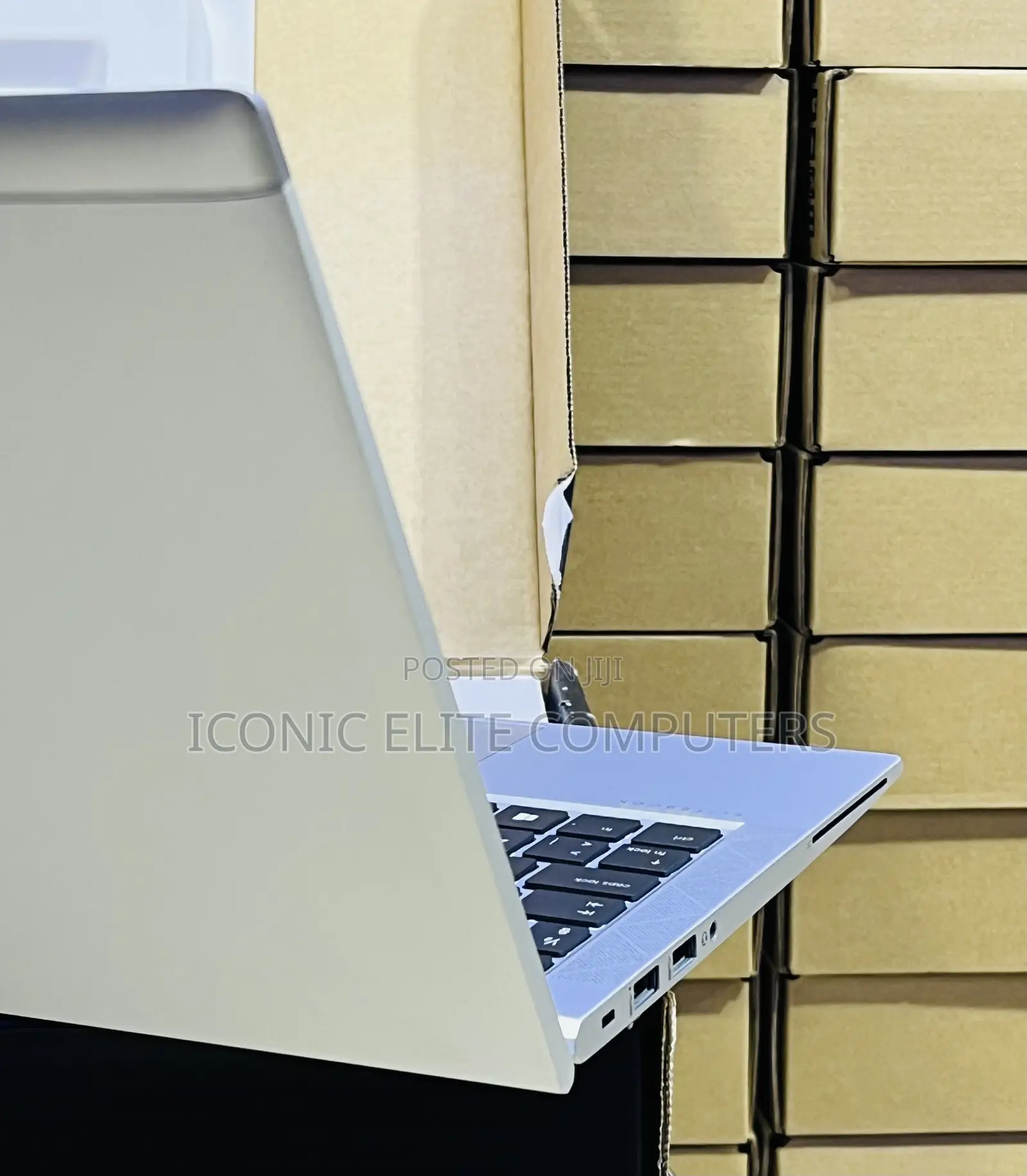 New Laptop HP Elitebook 830 G11 8GB Intel Core i5 SSD 256GB