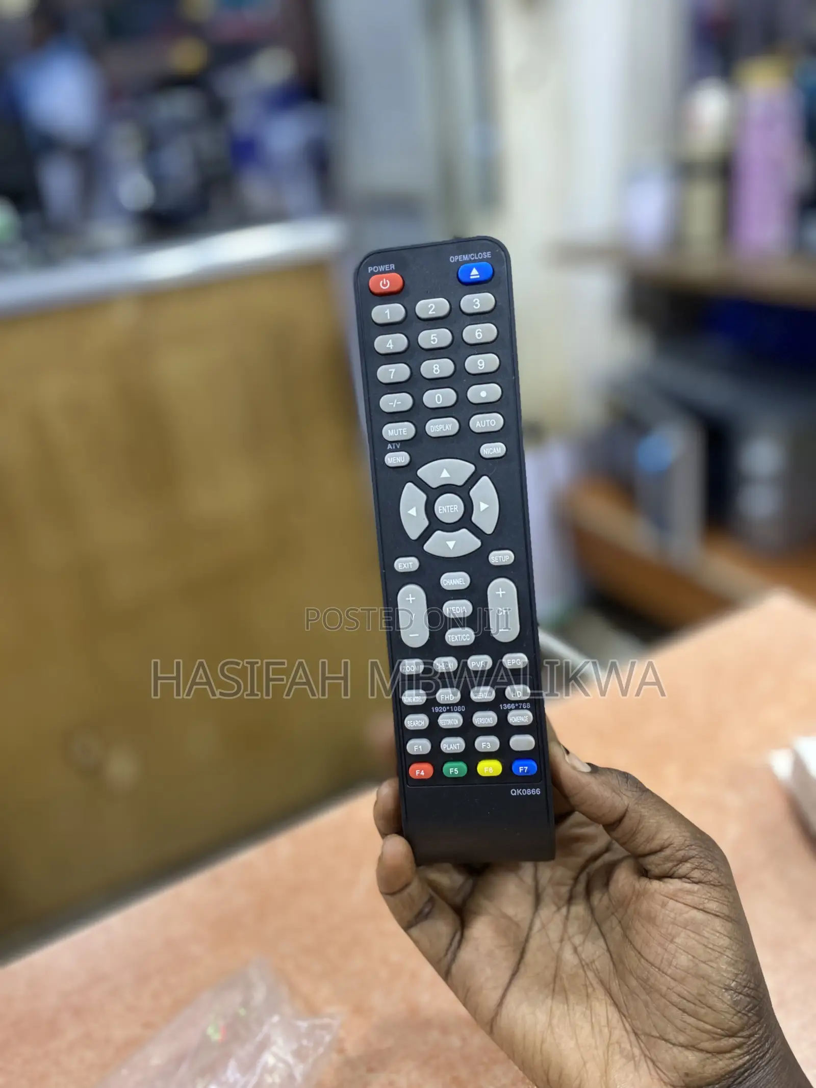 Open / Close Universal Remote for Smart Non Smart TVS