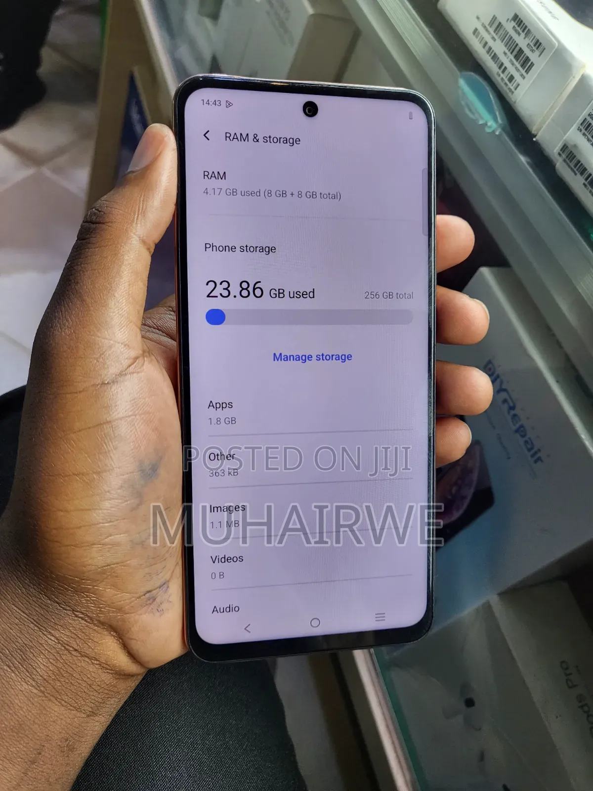 Vivo Y28 256 GB Gold