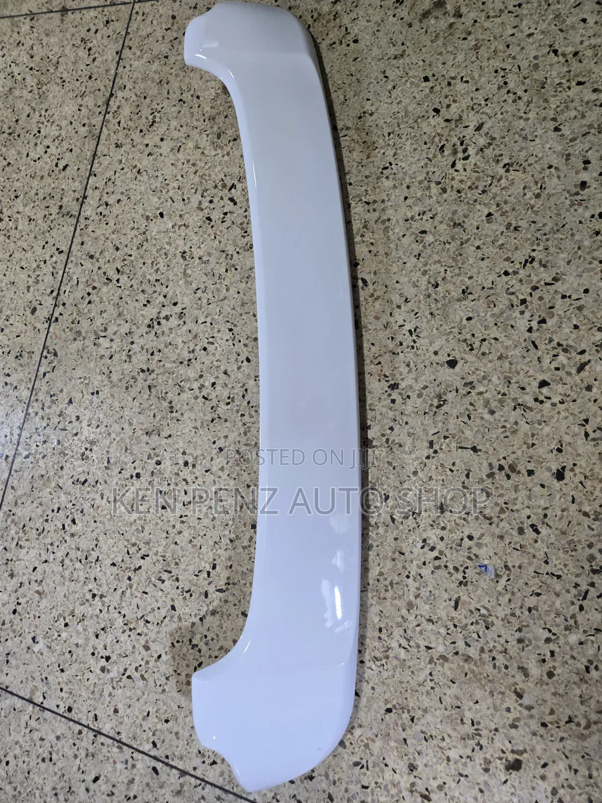 Toyota Noah 2010 - 2012 Rear Bumper Spoiler