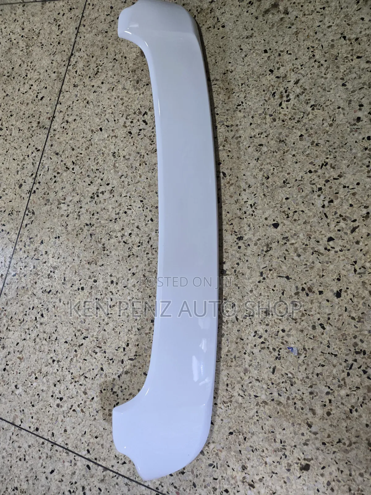 Toyota Noah 2010 - 2012 Rear Bumper Spoiler