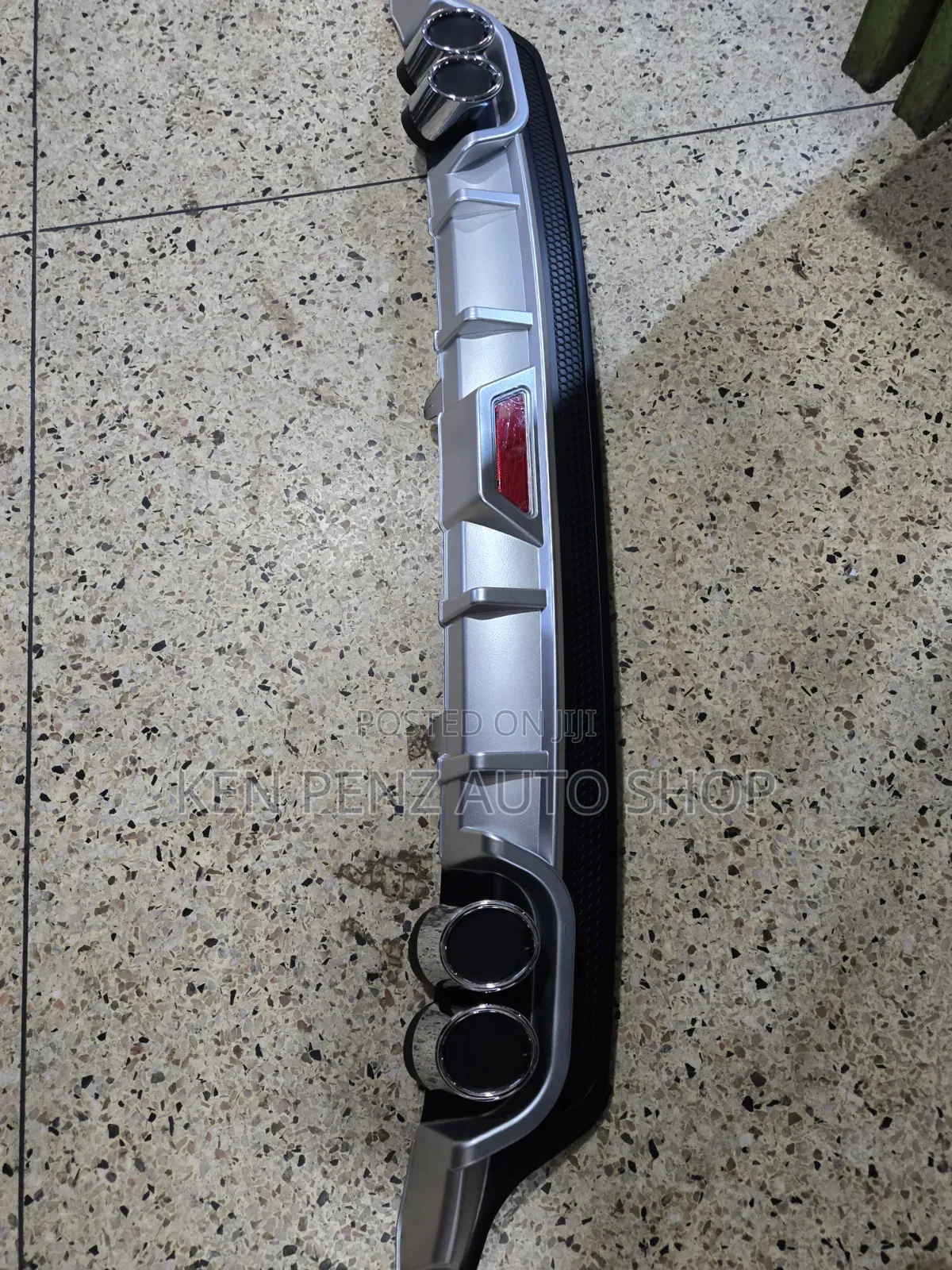 Car Rear Bumper Diffuser for Toyota Premio, Mark X and Subaru
