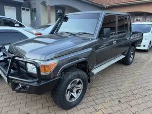 Toyota Land Cruiser 2019 Blue