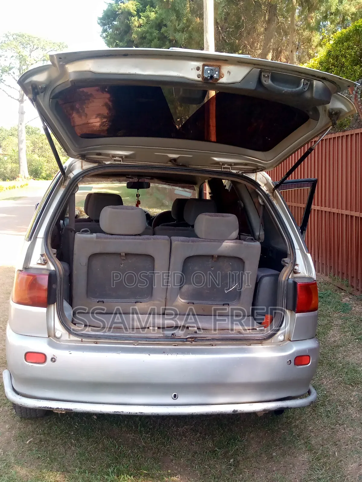 Toyota Ipsum 2000 Silver