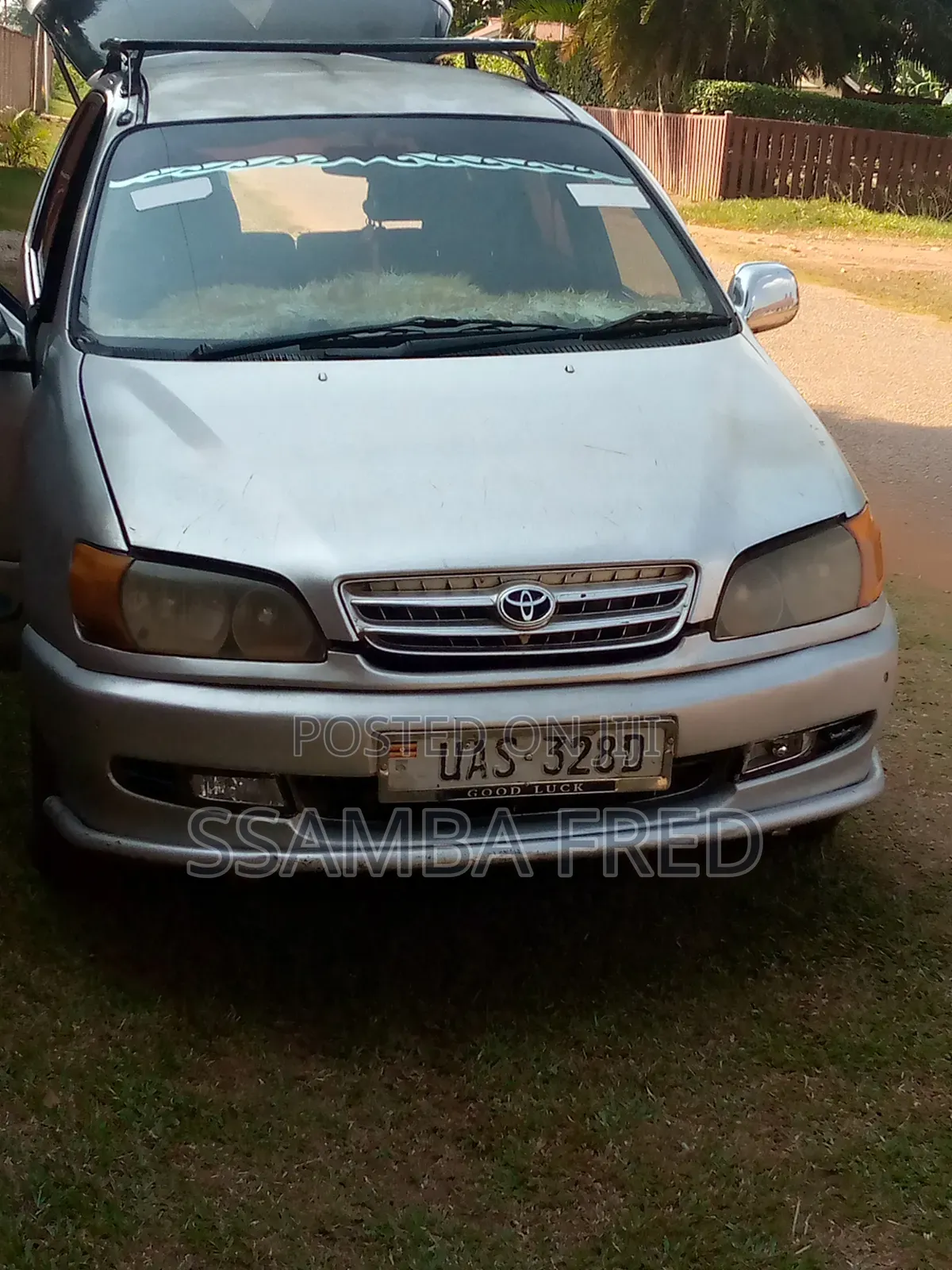 Toyota Ipsum 2000 Silver