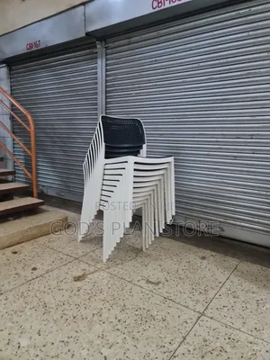 Latch Plastic Chairs Plastic Chairs