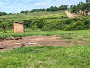 5arces of Land in Hoima City on Sale It Is 7km Away From the Centre