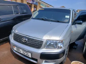 Toyota Succeed 2012 Silver