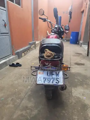 Bajaj Boxer 2016 Red