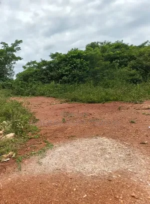 80acres in Hoima Towards the Airport on Sale