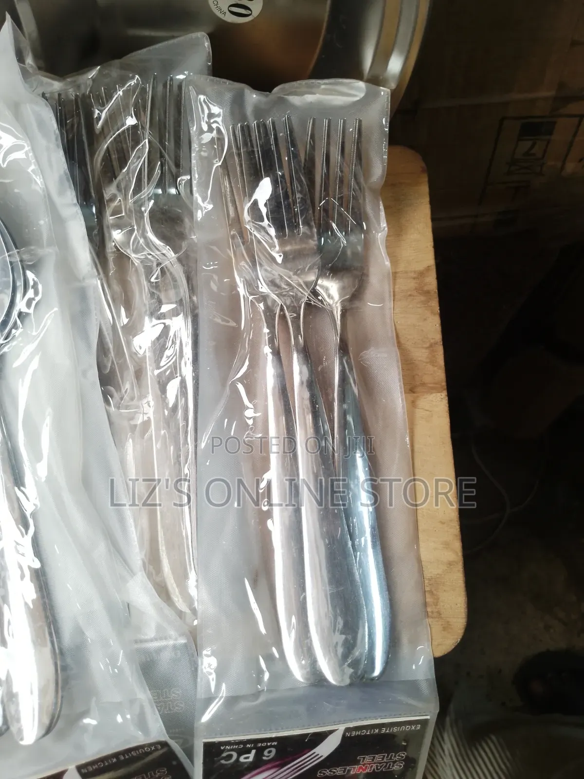 24 Pieces of Stainless Steel Utensil Sets