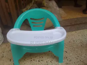 Kids Feeding Chair ~ Lime Green