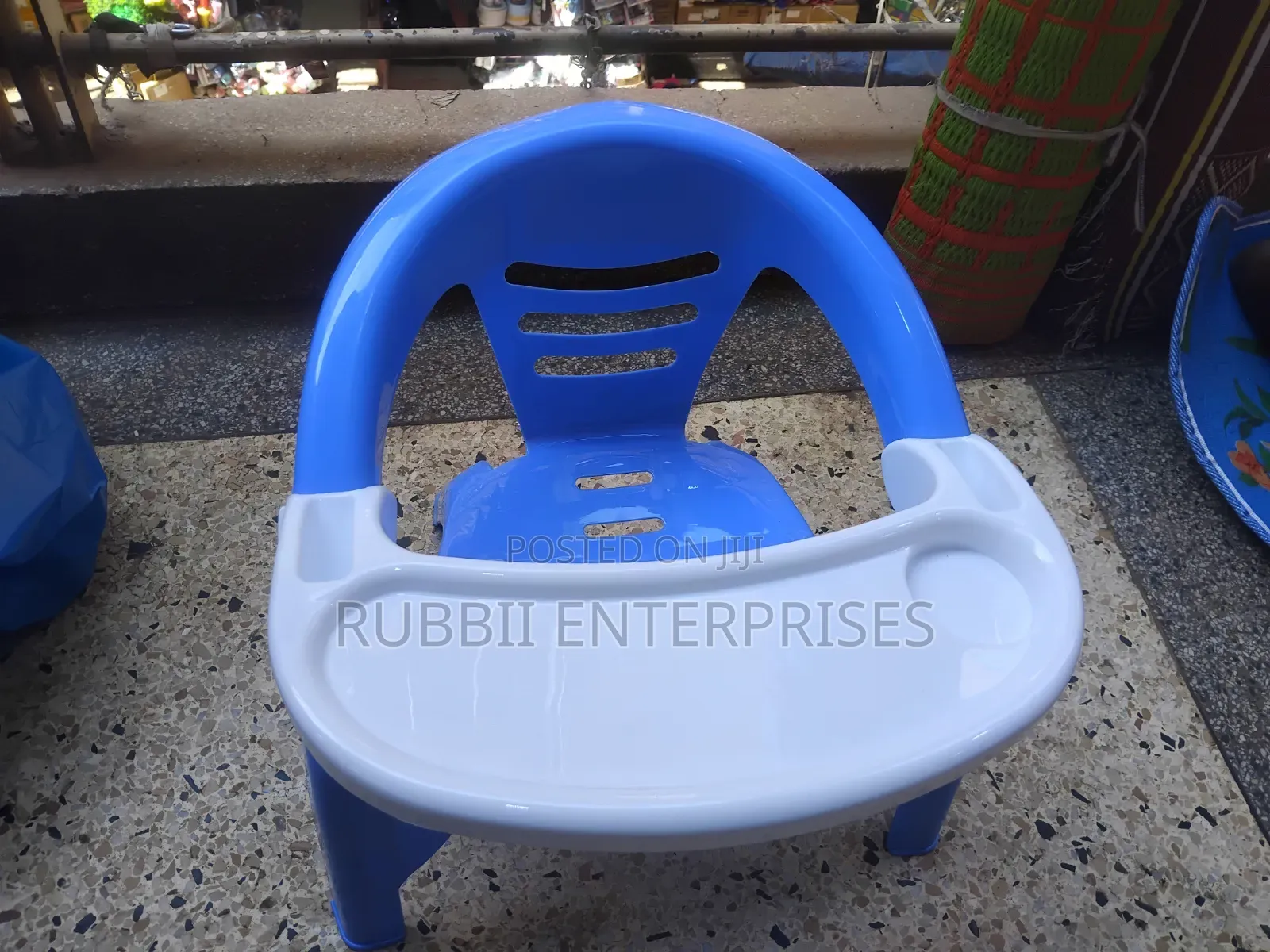 Kids Feeding Chair ~ Blue