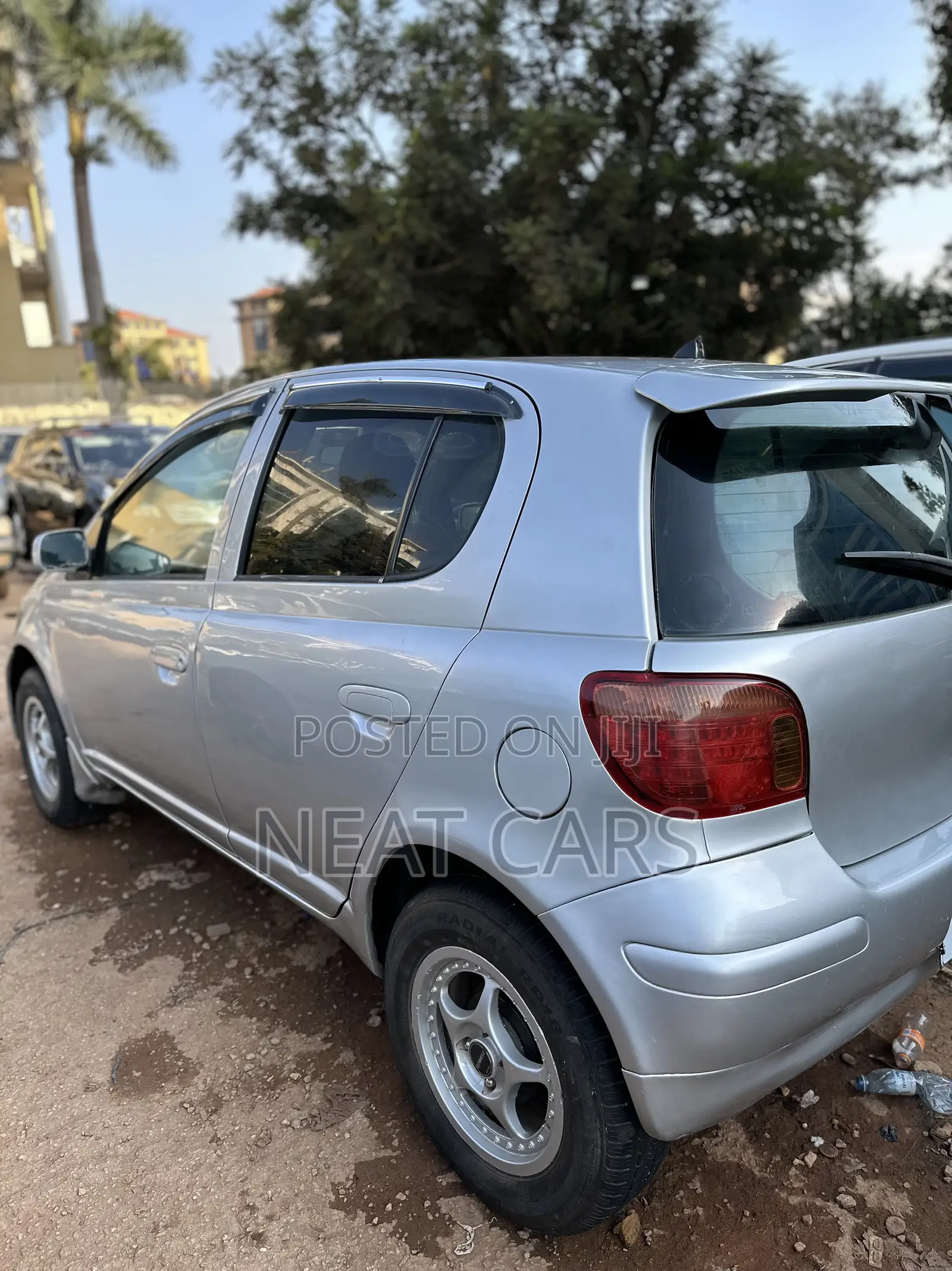 Toyota Vitz 1999 Silver