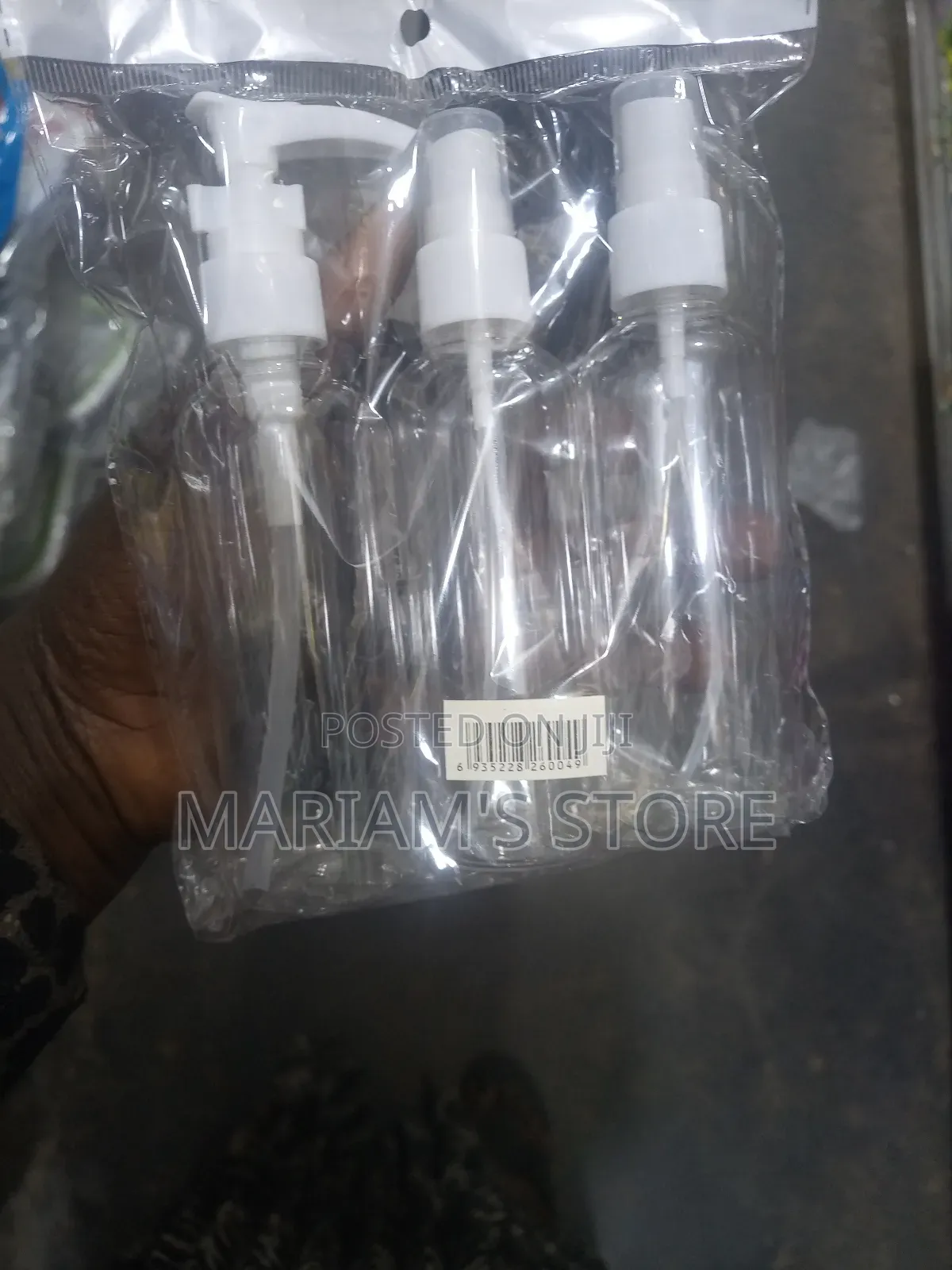 Transparent Plastic Spray Bottles In A Multi-packwith Both Spray And.