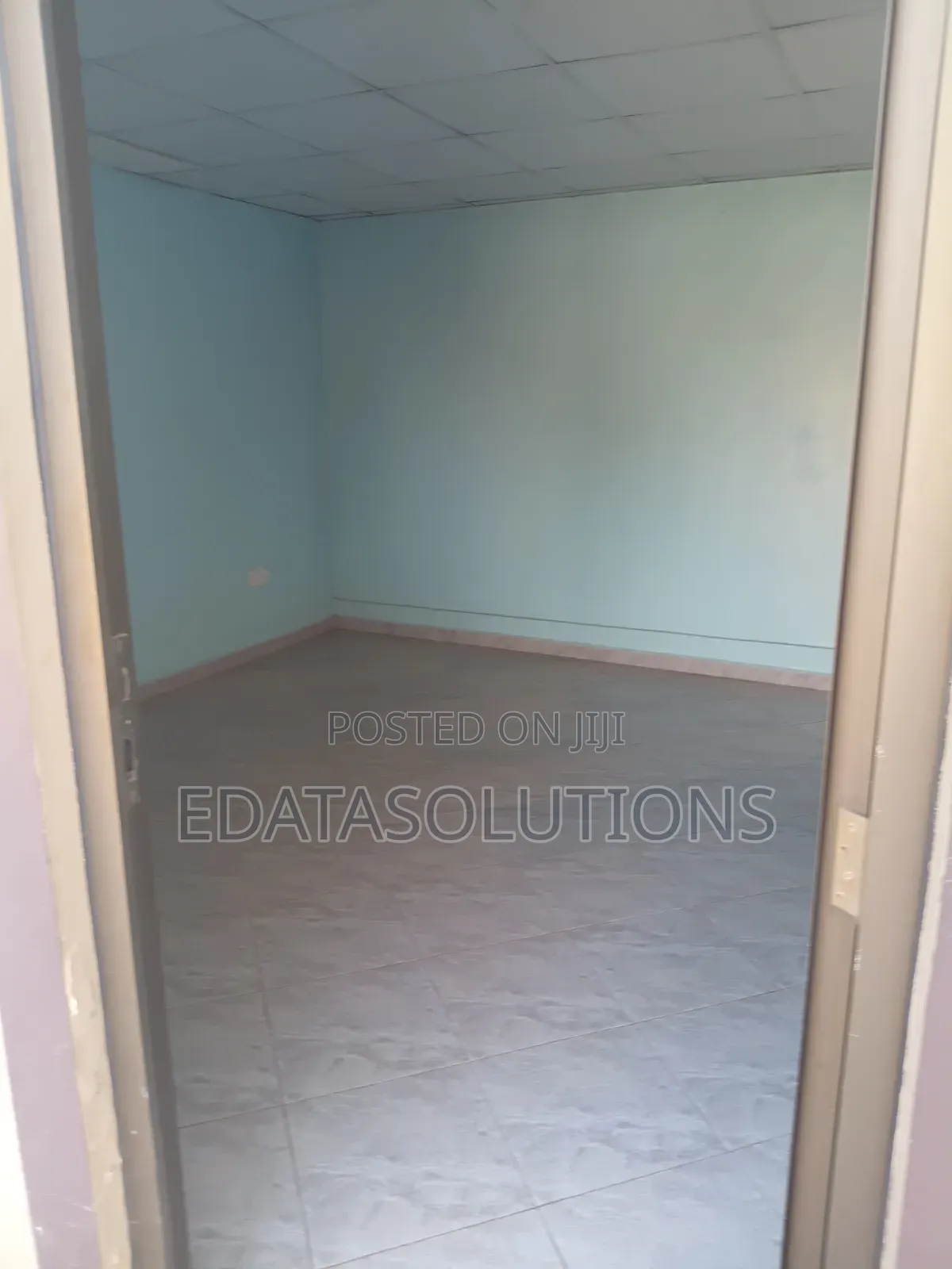 1bdrm Block of Flats in Nnnn Estatte, Rubaga for rent