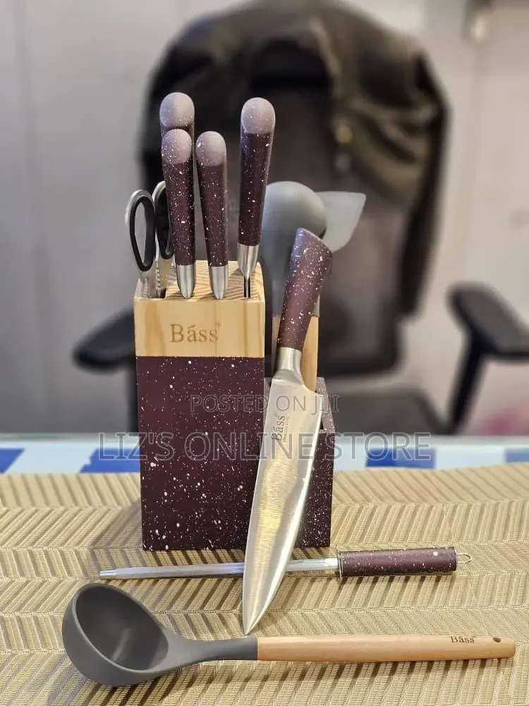 8-Piece Bass Stainless Steel Knife Se