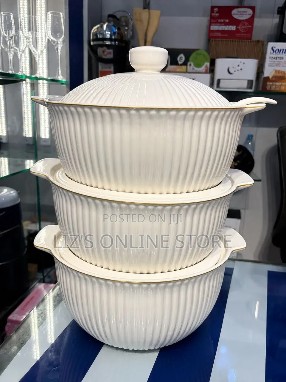 An Elegant 3-Piece Ceramic Serving Dish Casserole Set