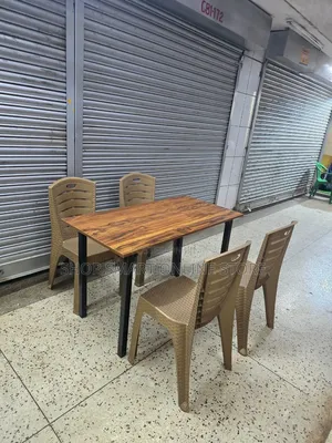 Bar and Restaurant Plastic Table and Chairs