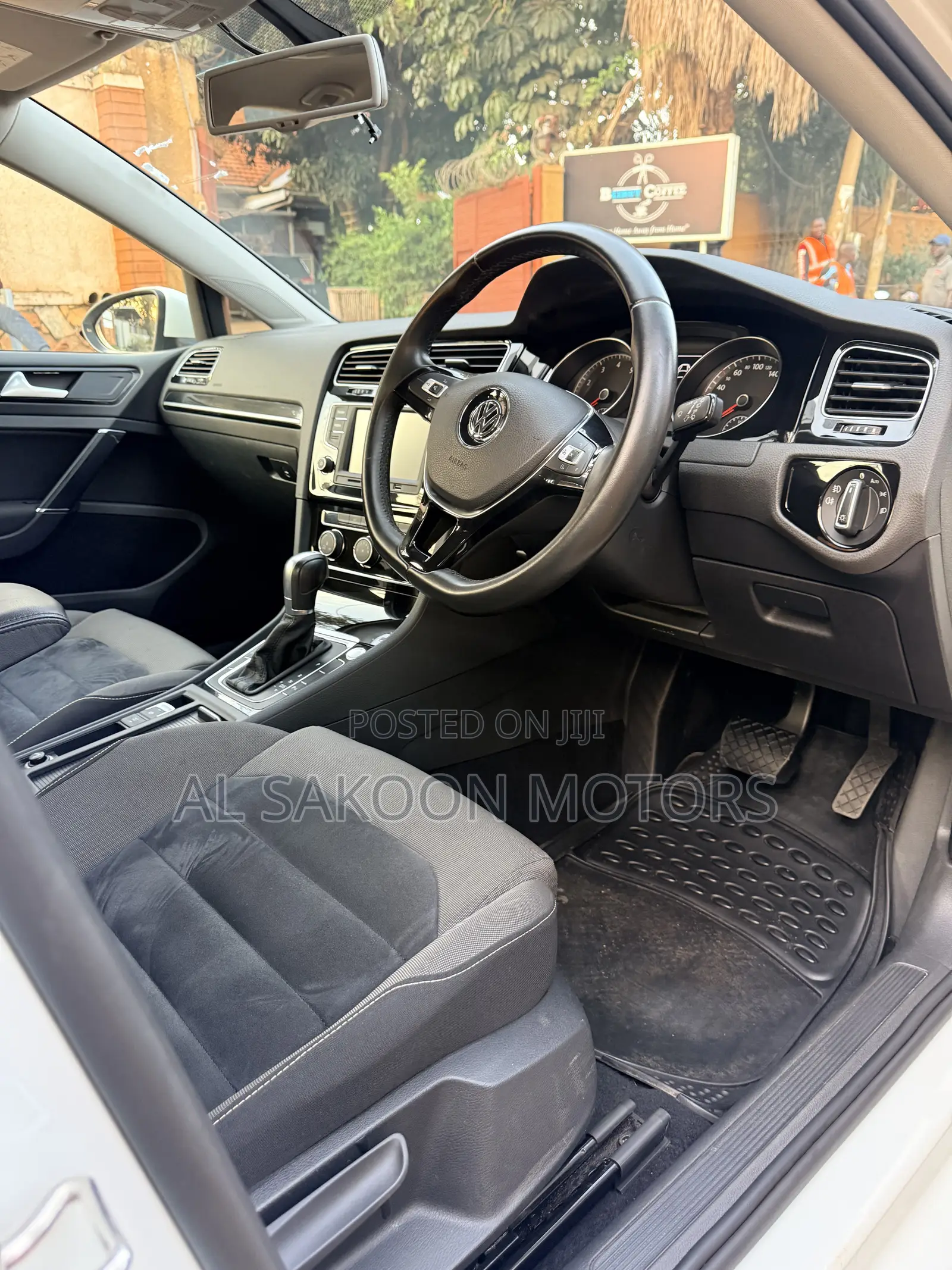 Volkswagen Golf TSI S 4-Door FWD 2016 White