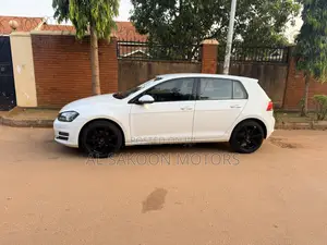 Volkswagen Golf TSI S 4-Door FWD 2016 White