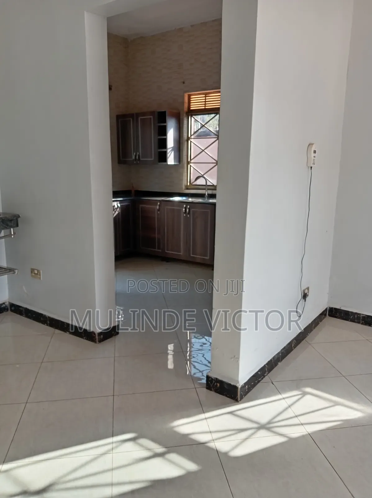 3bdrm House in Kira Mamerito. Kito for sale