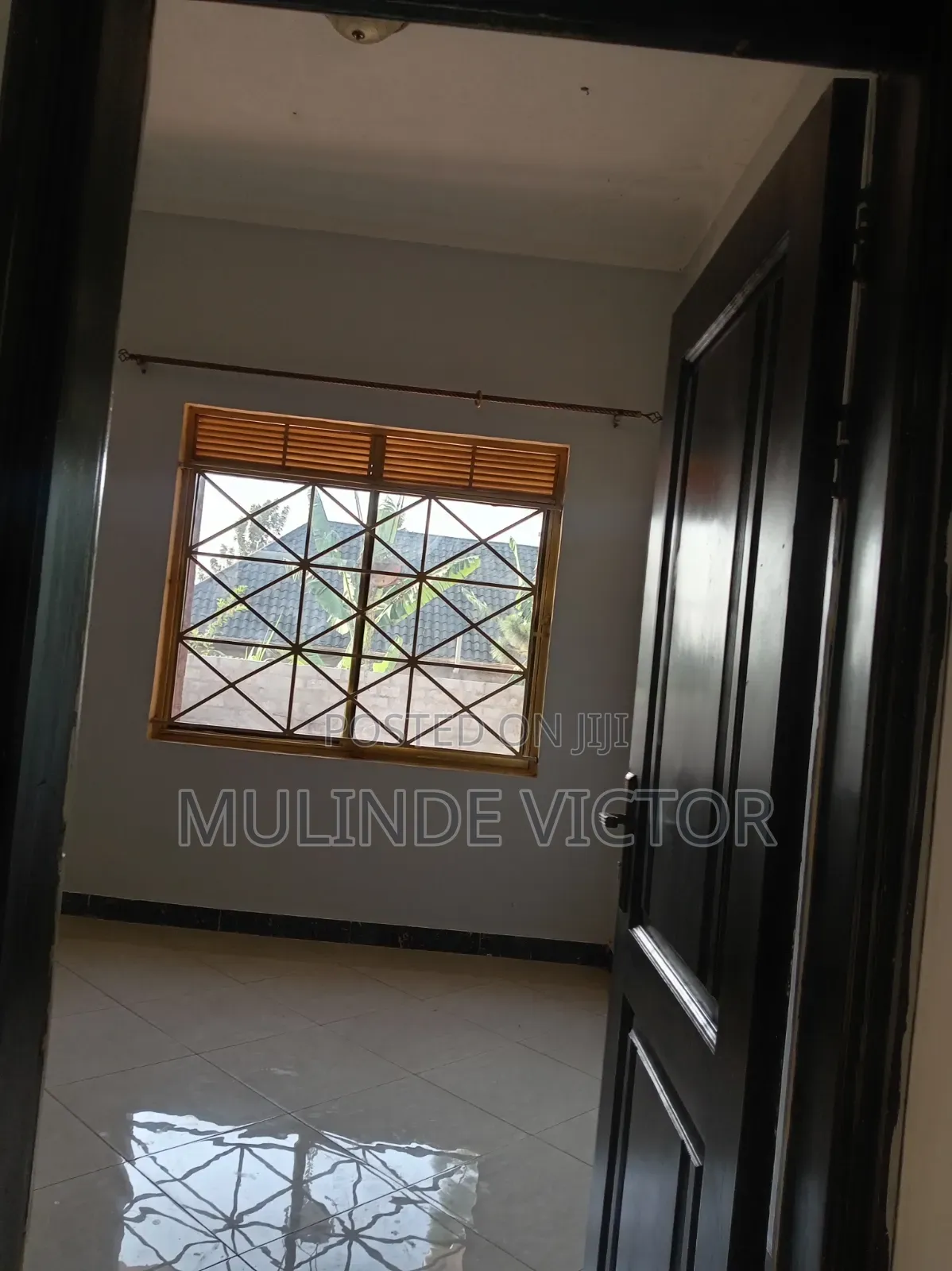 3bdrm House in Kira Mamerito. Kito for sale
