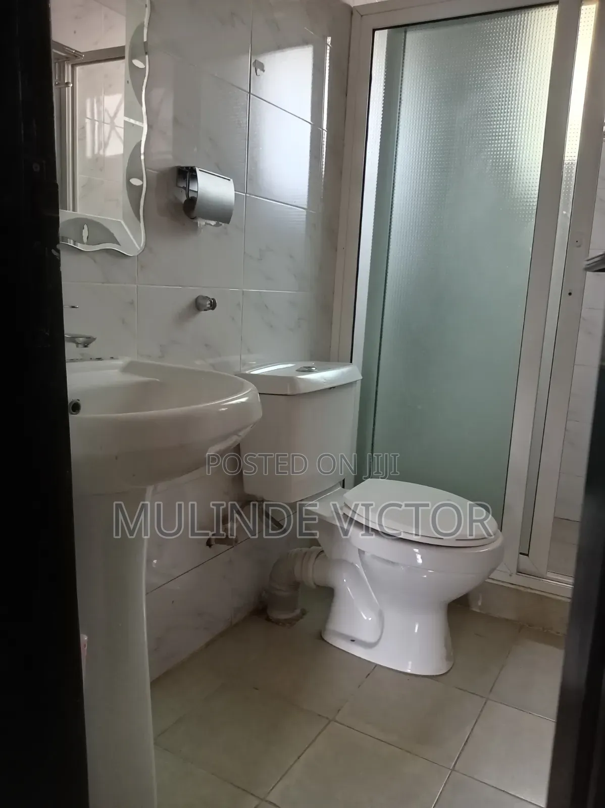 3bdrm House in Kira Mamerito. Kito for sale
