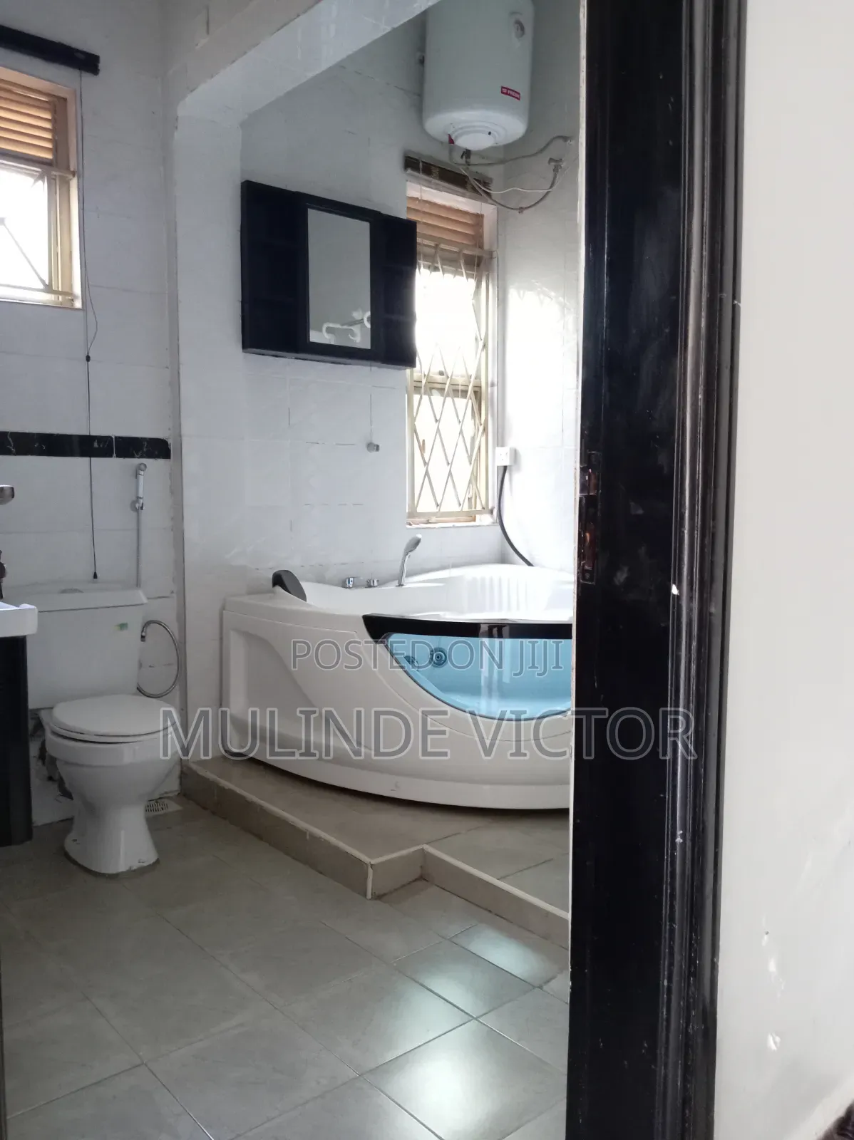 3bdrm House in Kira Mamerito. Kito for sale