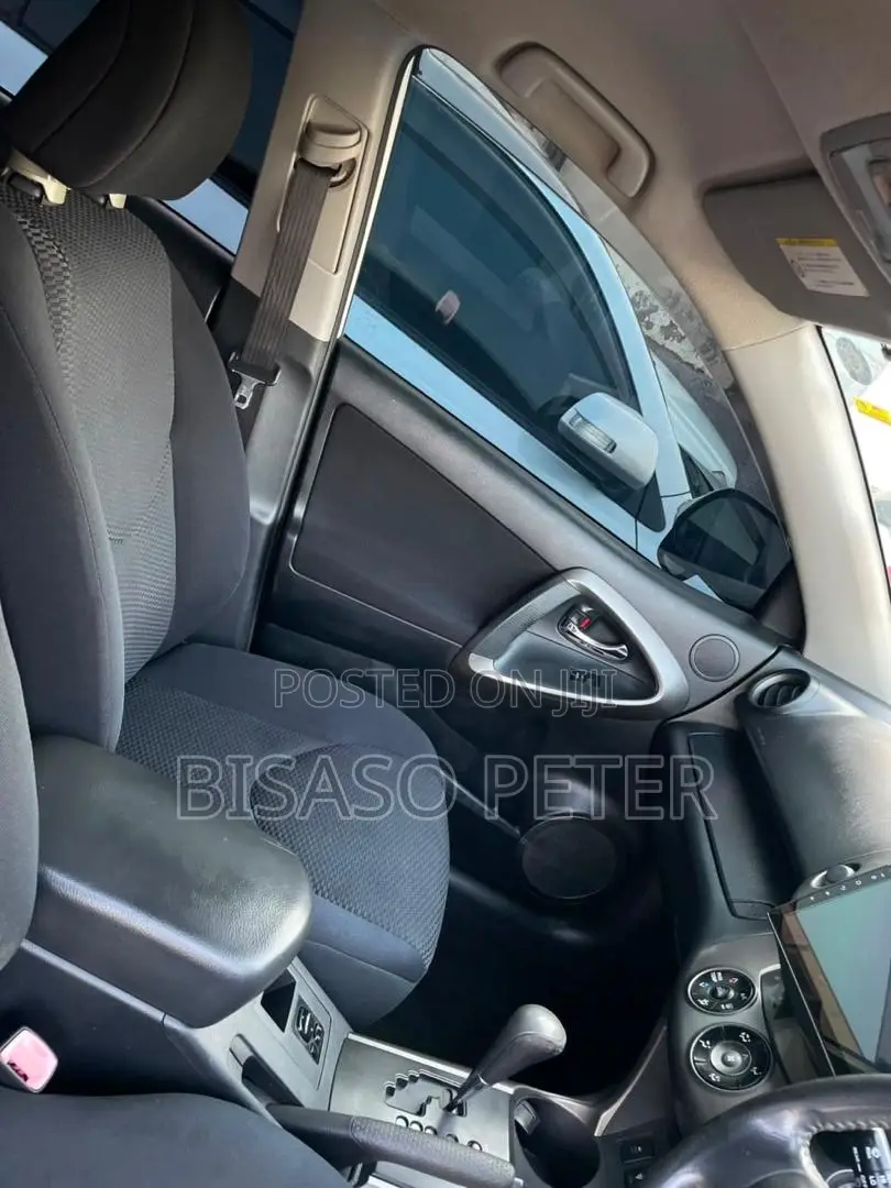 Toyota RAV4 2010 White