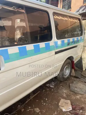 Toyota HiAce 2012 White