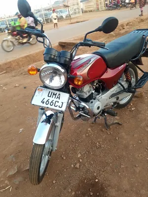 Bajaj Boxer 100 2025 Red