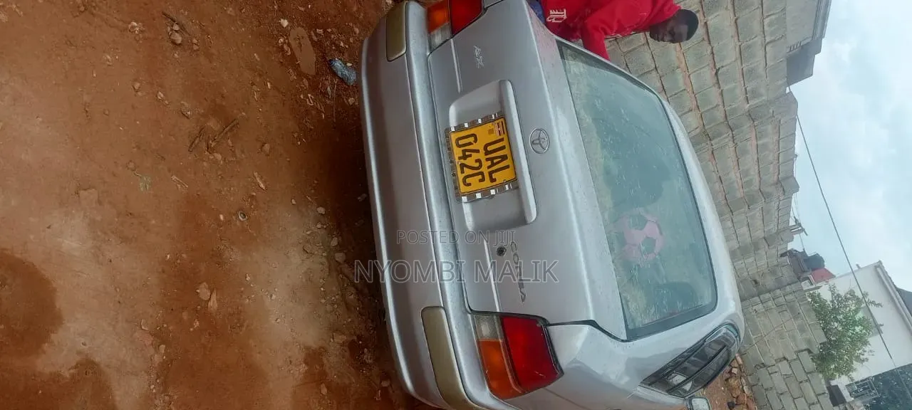 Toyota Corsa 2000 Silver