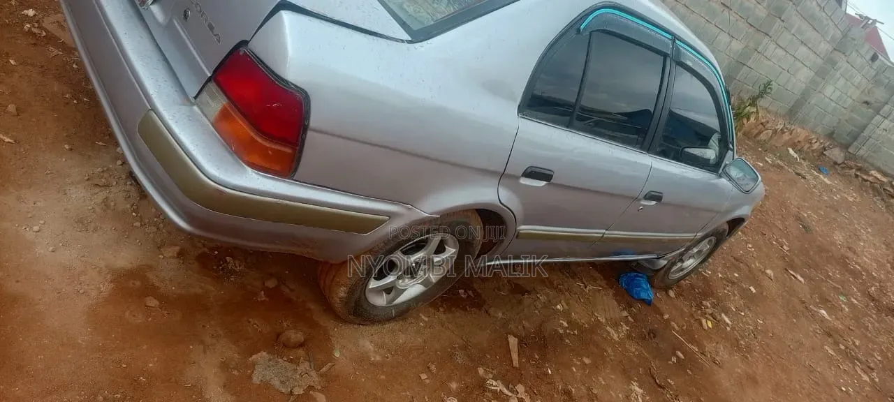 Toyota Corsa 2000 Silver