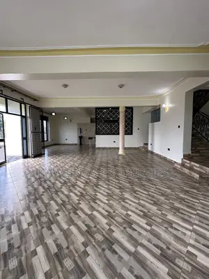 5bdrm Mansion in Diplomat, Makindye for rent