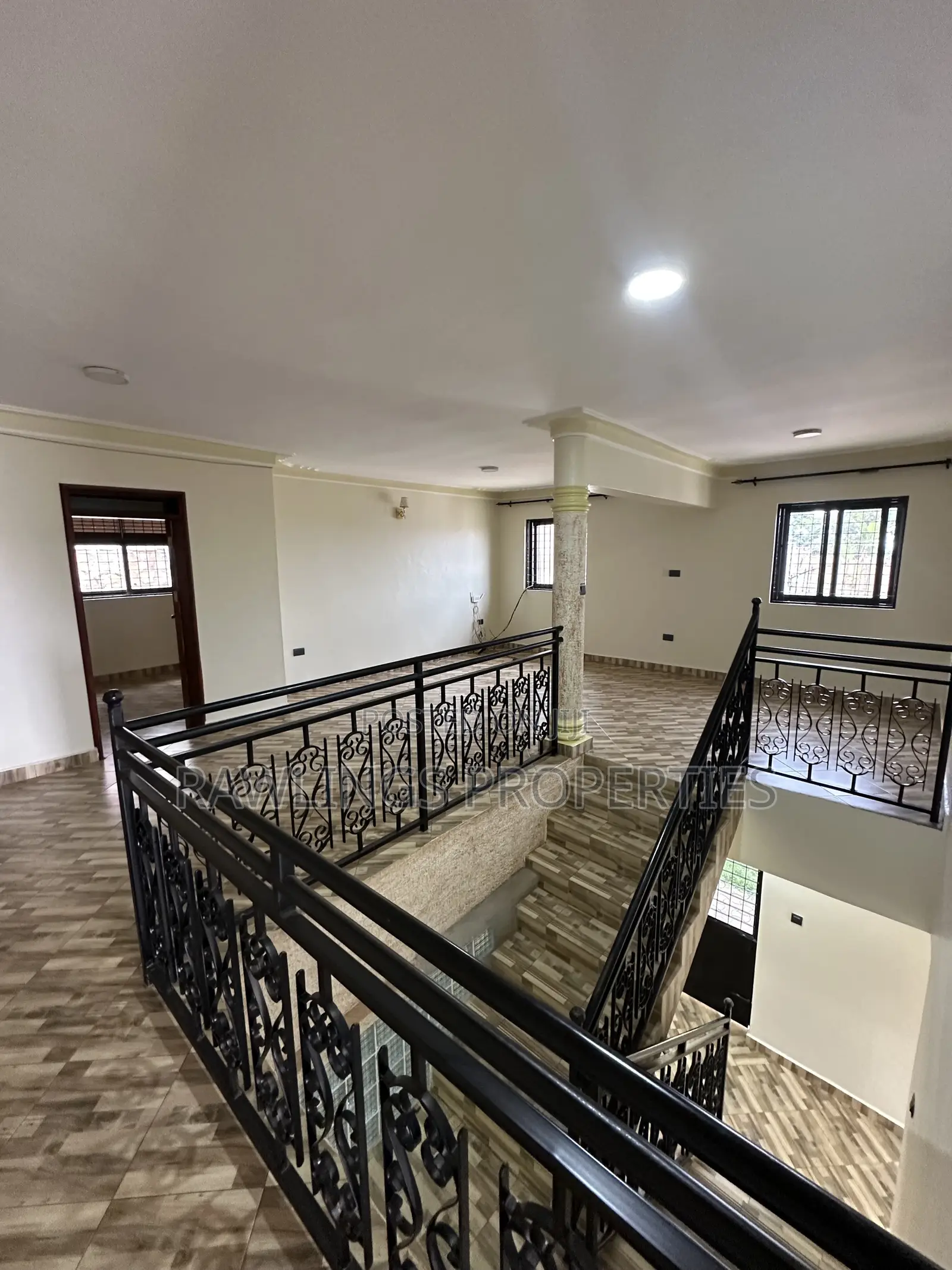 5bdrm Mansion in Diplomat, Makindye for rent