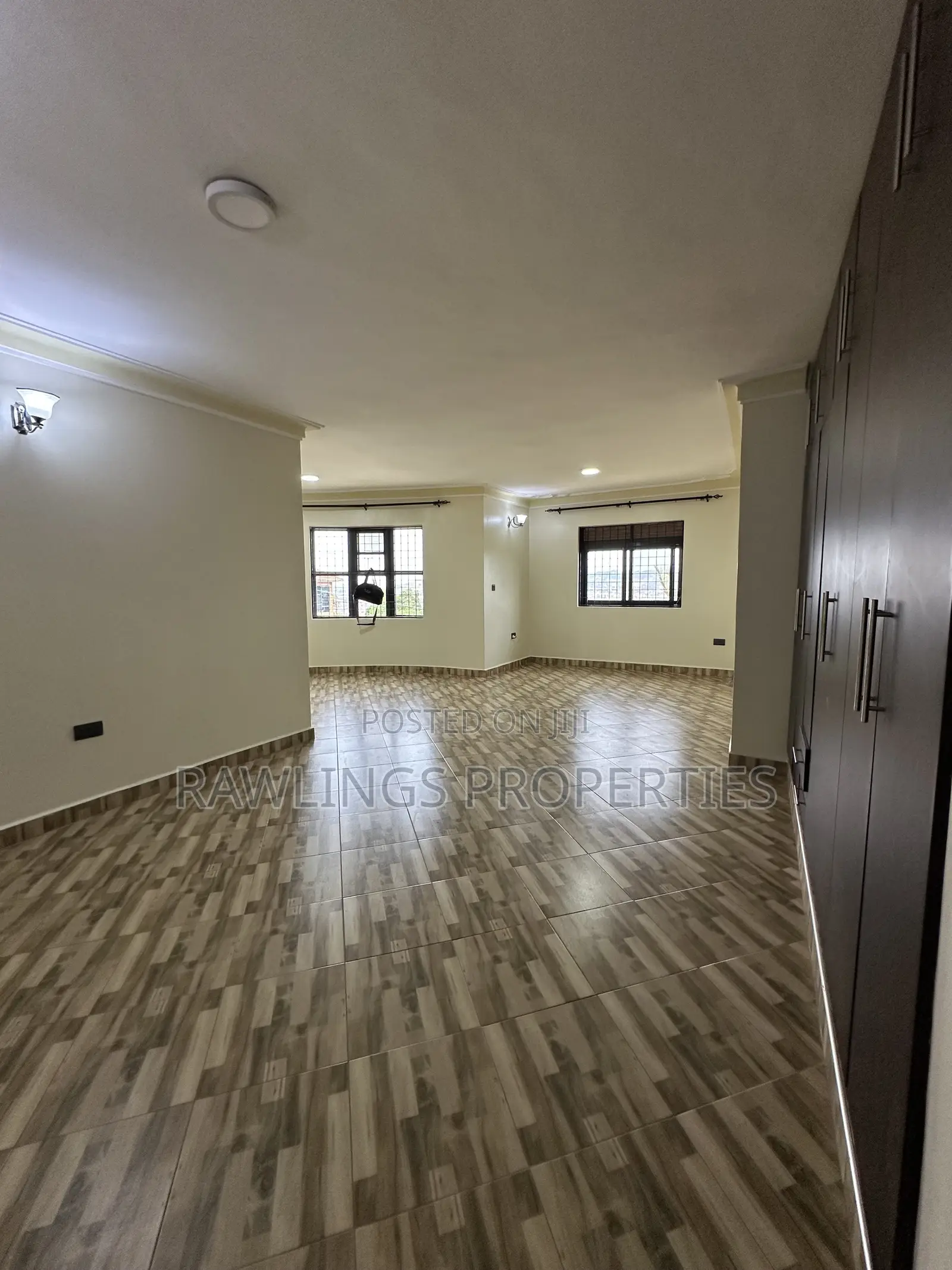 5bdrm Mansion in Diplomat, Makindye for rent