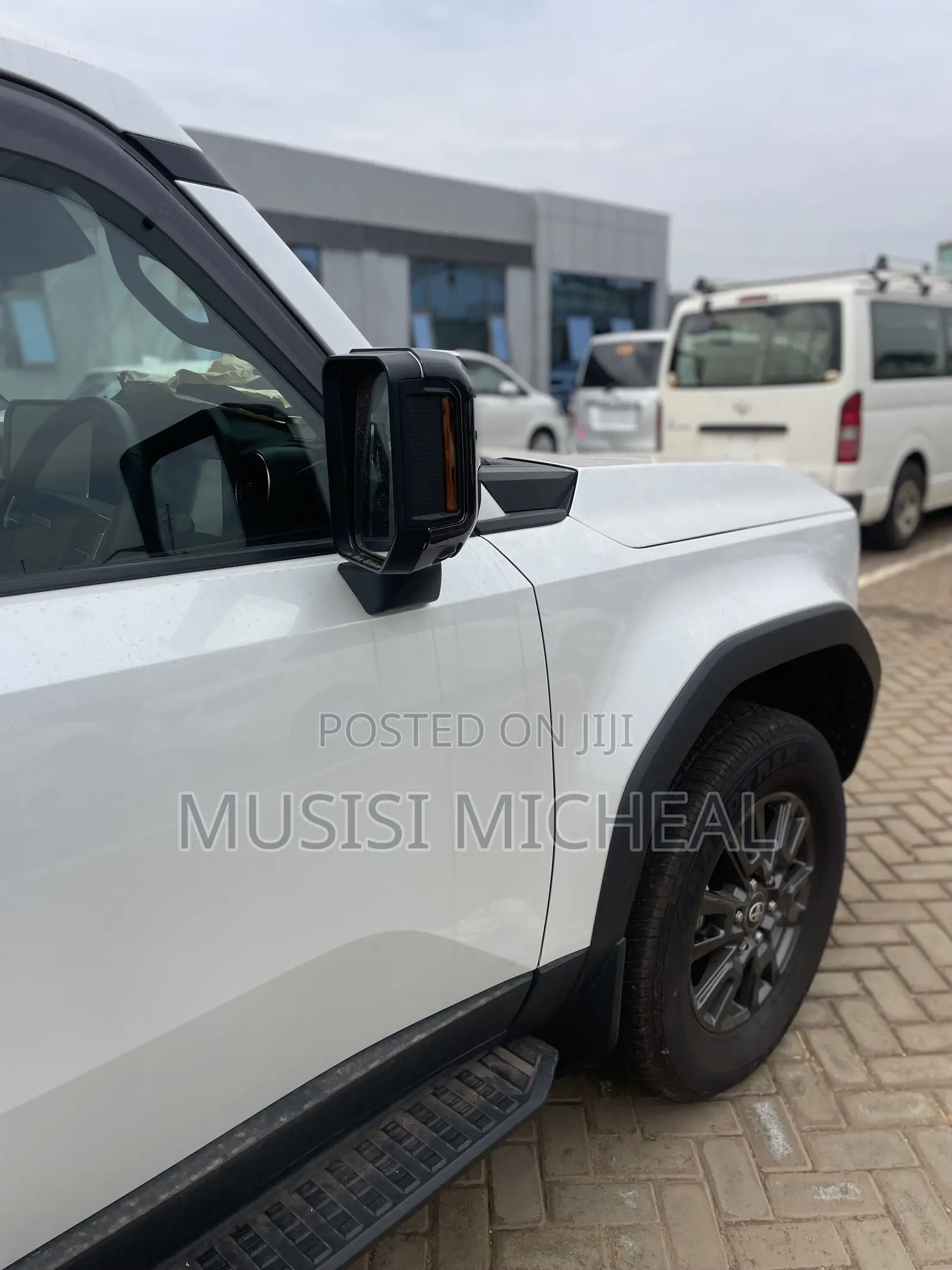 Toyota Land Cruiser Prado 2.8 2024 White