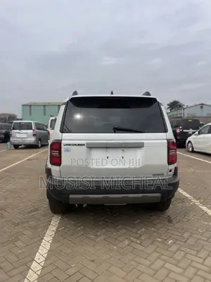 Toyota Land Cruiser Prado 2.8 2024 White