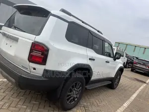Toyota Land Cruiser Prado 2.8 2024 White