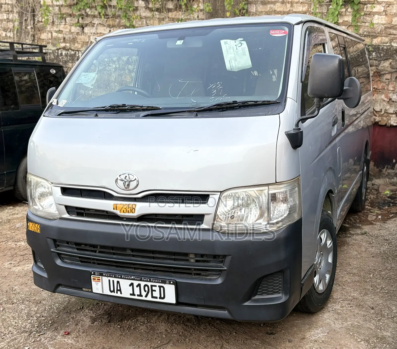 Toyota HiAce 2012 Beige