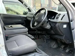 Toyota HiAce 2012 Beige